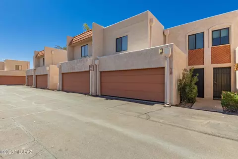 1949 N Swan Rd UNIT 12, Tucson, AZ 85712