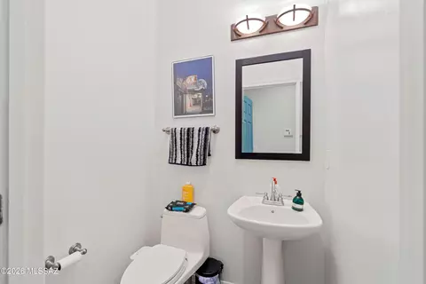 Bath - 3790 E Tapia Dr, Vail, AZ 85641 photo 6 of 7