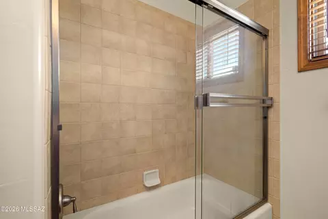 Bath - 3790 E Tapia Dr, Vail, AZ 85641 photo 5 of 7