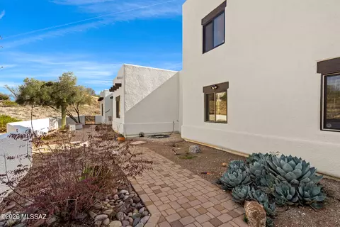 Exterior - 3790 E Tapia Dr, Vail, AZ 85641 photo 4 of 10