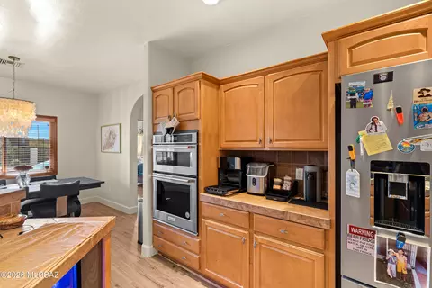 Kitchen - 3790 E Tapia Dr, Vail, AZ 85641 photo 4 of 5