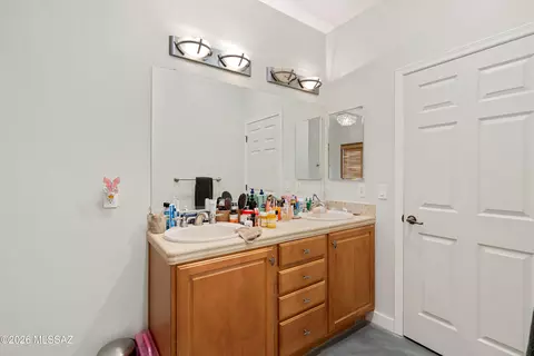 Bath - 3790 E Tapia Dr, Vail, AZ 85641 photo 1 of 7