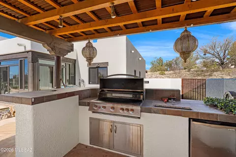 Kitchen - 3790 E Tapia Dr, Vail, AZ 85641 photo 5 of 5