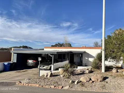 877 E Calle Esplendor, Nogales, AZ 85621