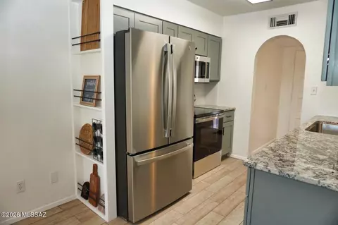 Kitchen - 905 E Clouse St, Pearce, AZ 85625 photo 5 of 6