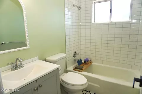 Bath - 905 E Clouse St, Pearce, AZ 85625 photo 2 of 3