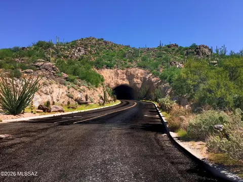 13610 N Sacred Canyon Rd, Tucson, AZ 85742