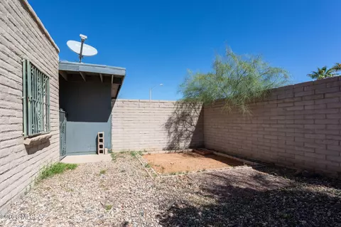 Exterior - 7440 E 45th St, Tucson, AZ 85730 photo 13 of 13