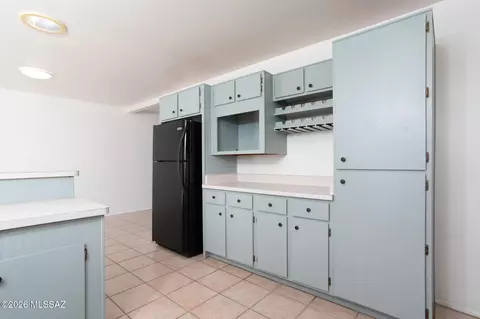 Kitchen - 7440 E 45th St, Tucson, AZ 85730 photo 3 of 5