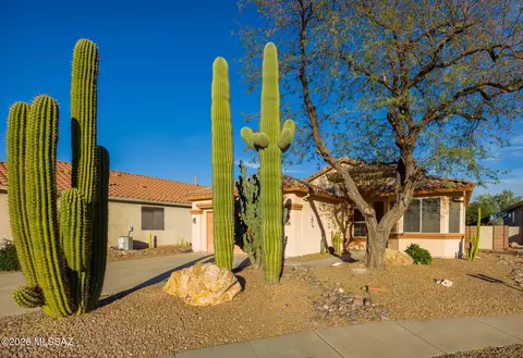 9238 N Crimson Stone Pl, Tucson, AZ 85743