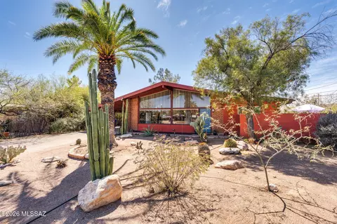 Exterior - 824 E Mitchell Dr, Tucson, AZ 85719 photo 3 of 14
