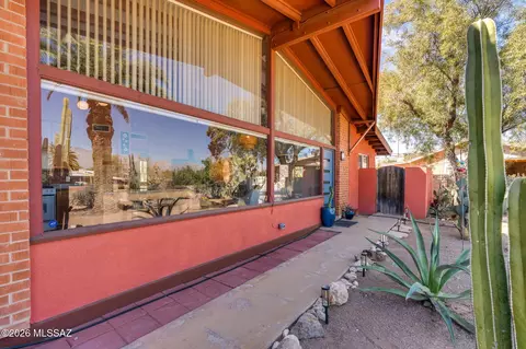Exterior - 824 E Mitchell Dr, Tucson, AZ 85719 photo 5 of 14
