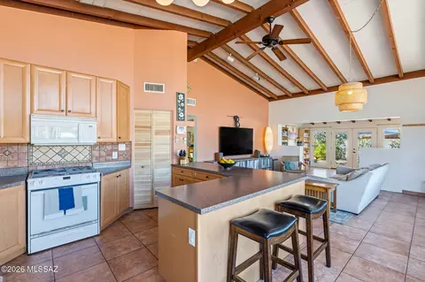 Kitchen - 824 E Mitchell Dr, Tucson, AZ 85719 photo 4 of 5