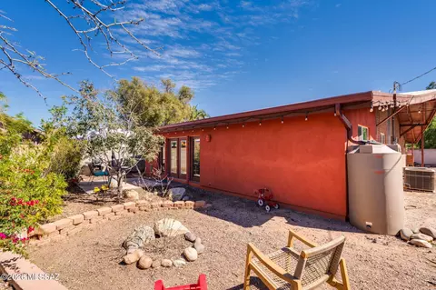 Exterior - 824 E Mitchell Dr, Tucson, AZ 85719 photo 13 of 14