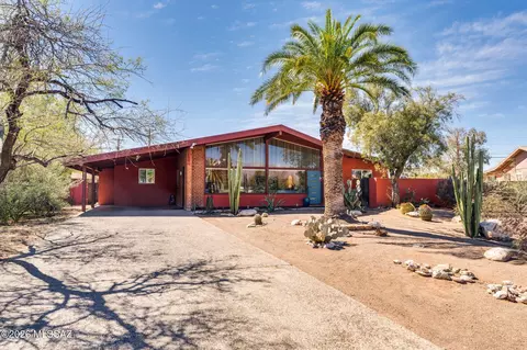 Exterior - 824 E Mitchell Dr, Tucson, AZ 85719 photo 2 of 14