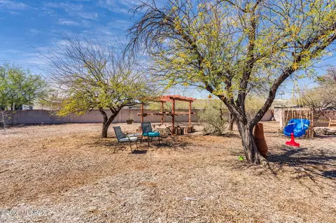 Exterior - 824 E Mitchell Dr, Tucson, AZ 85719 photo 9 of 14