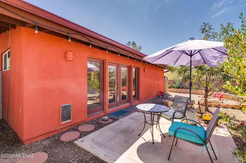Exterior - 824 E Mitchell Dr, Tucson, AZ 85719 photo 8 of 14