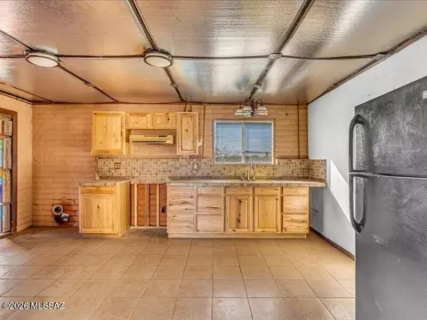 Kitchen - 24510 E Marsh Station Rd, Benson, AZ 85602 photo 1 of 3
