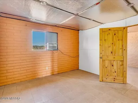 Bedroom - 24510 E Marsh Station Rd, Benson, AZ 85602 photo 2 of 2
