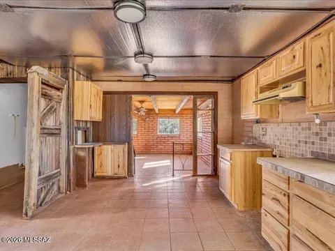 Kitchen - 24510 E Marsh Station Rd, Benson, AZ 85602 photo 3 of 3