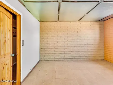 Bedroom - 24510 E Marsh Station Rd, Benson, AZ 85602 photo 1 of 2