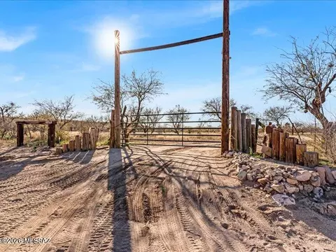 24510 E Marsh Station Rd, Benson, AZ 85602