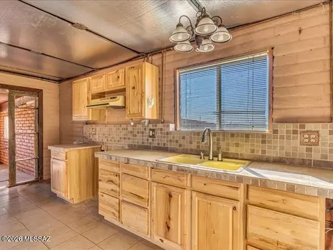 Kitchen - 24510 E Marsh Station Rd, Benson, AZ 85602 photo 2 of 3