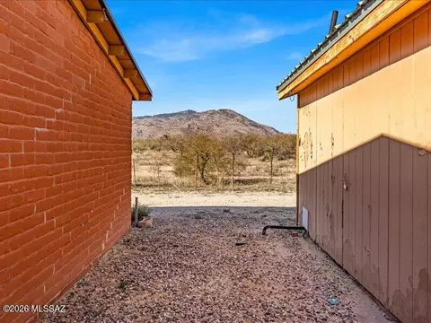 Exterior - 24510 E Marsh Station Rd, Benson, AZ 85602 photo 1 of 2
