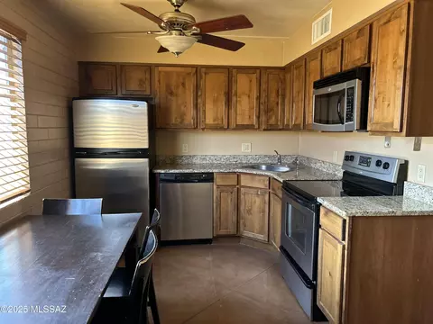 55 N Cherry Ave #105, Tucson, AZ 85719