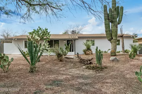 1801 N Cloverland Ave, Tucson, AZ 85712