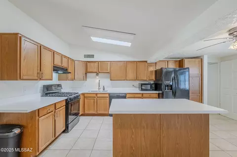 1930 W Waverly St, Tucson, AZ 85745