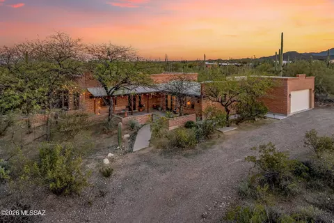7055 W Ina Rd, Tucson, AZ 85743