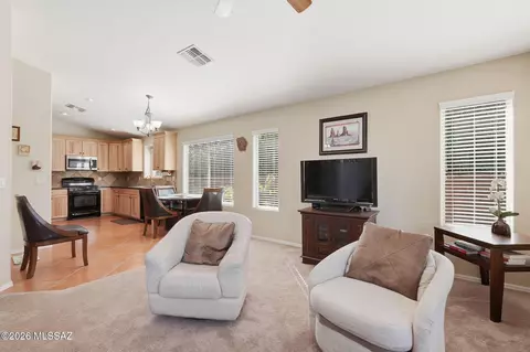39116 S Quick Trot Dr, Tucson, AZ 85739