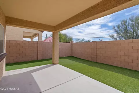 Exterior - 8878 E Abrams Loop, Tucson, AZ 85710 photo 5 of 7