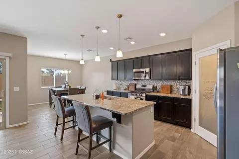 Kitchen - 8878 E Abrams Loop, Tucson, AZ 85710 photo 1 of 6