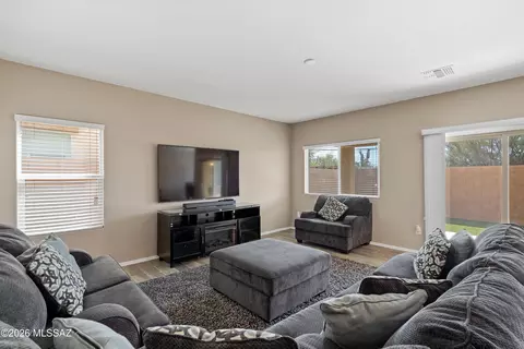 Living - 8878 E Abrams Loop, Tucson, AZ 85710 photo 2 of 2