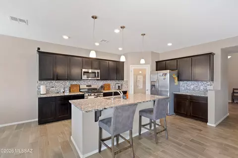 Kitchen - 8878 E Abrams Loop, Tucson, AZ 85710 photo 2 of 6