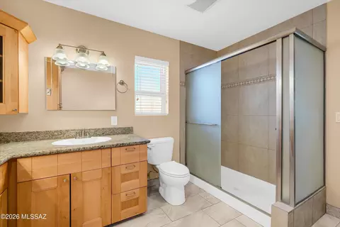 Bath - 7940 E Constant Pl, Tucson, AZ 85730 photo 2 of 3