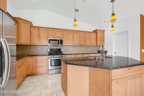 Kitchen - 7940 E Constant Pl, Tucson, AZ 85730 photo 1 of 4
