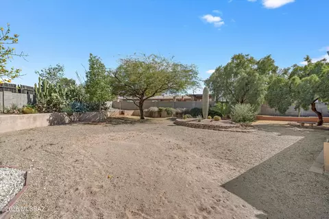 Exterior - 7940 E Constant Pl, Tucson, AZ 85730 photo 7 of 7