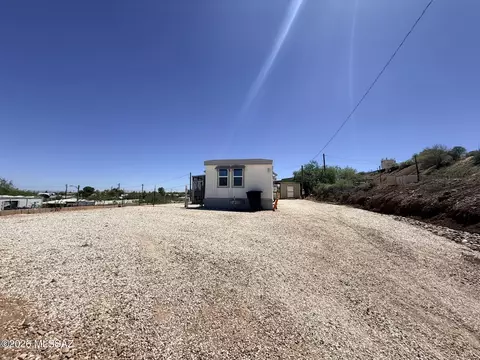 636 E Di Di Anne Dr, Benson, AZ 85602