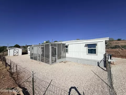 636 E Di Di Anne Dr, Benson, AZ 85602