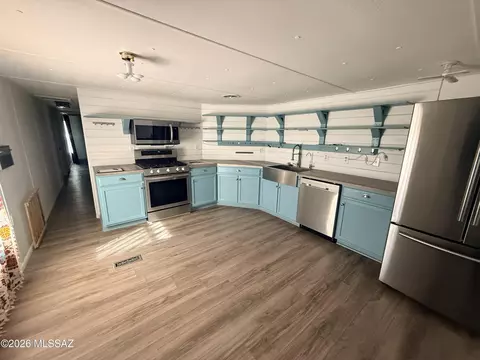 636 E Di Di Anne Dr, Benson, AZ 85602 photo 3