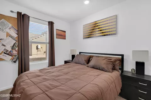 Bedroom - 8801 E Canyon Walnut Way, Vail, AZ 85641 photo 4 of 7