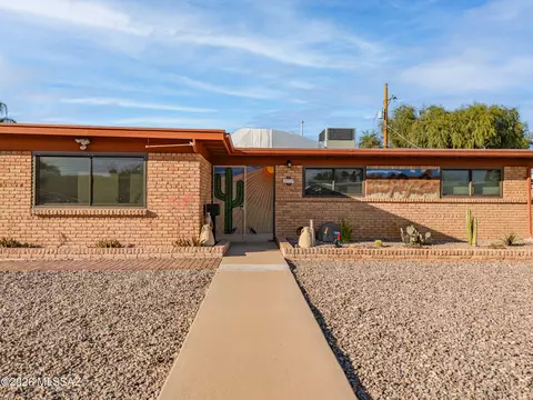 8771 E Baker St, Tucson, AZ 85710