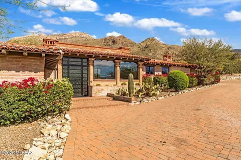 6701 N Saint Andrews Dr, Tucson, AZ 85718