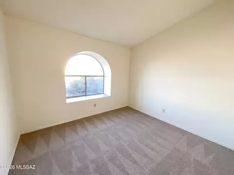 Bedroom - 9248 N Eaglestone Loop, Tucson, AZ 85742 photo 3 of 4