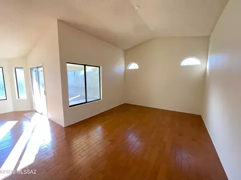 Living - 9248 N Eaglestone Loop, Tucson, AZ 85742 photo 1 of 3