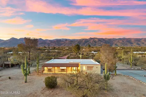 10631 E Rusty Spur Dr, Tucson, AZ 85749