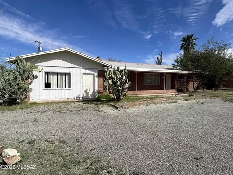 5233 E 7th St, Tucson, AZ 85711